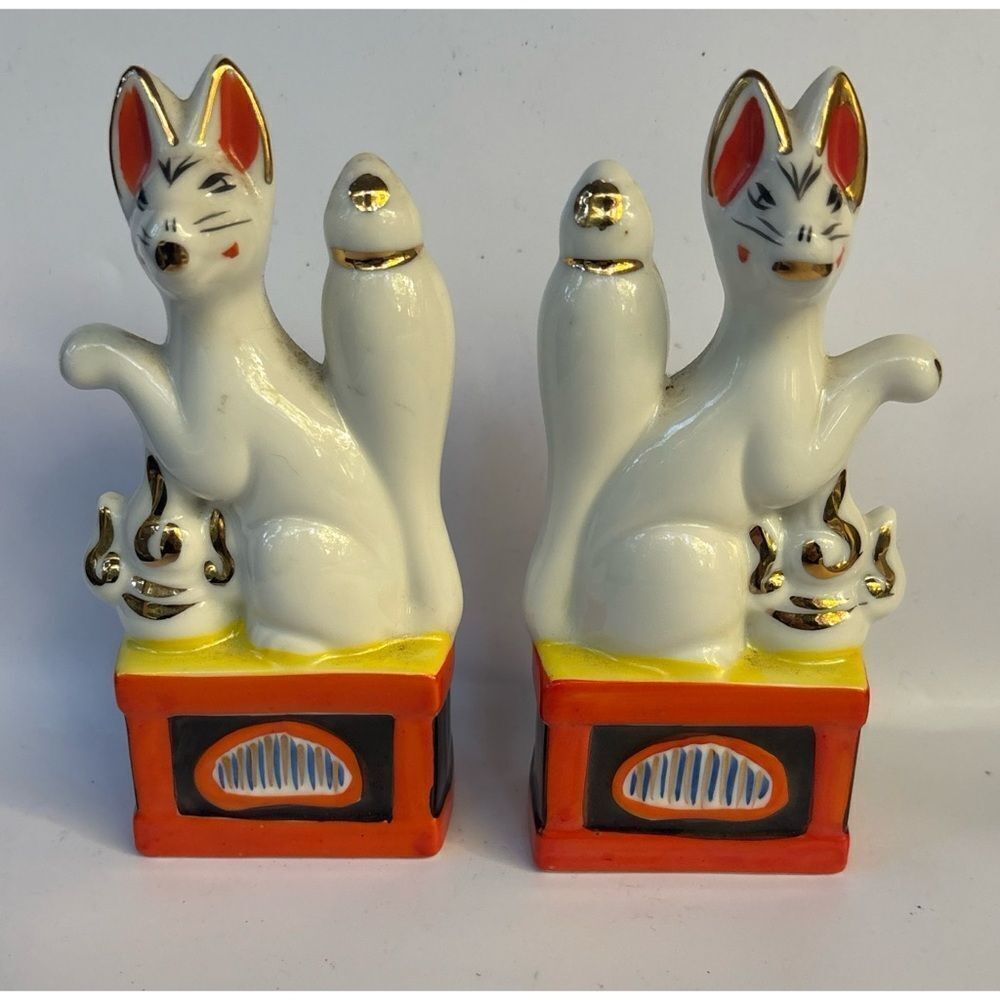 Vintage Japanese Figurine Oinari sama Fox Pair Shinto Alter fittings Ceramic
